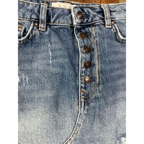 We the Free blue jean denim distressed button fly skirt size 29 - Picture 3 of 6